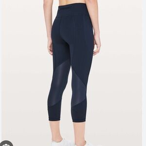Lululemon Athletica pace rival Deep Purple Leggings